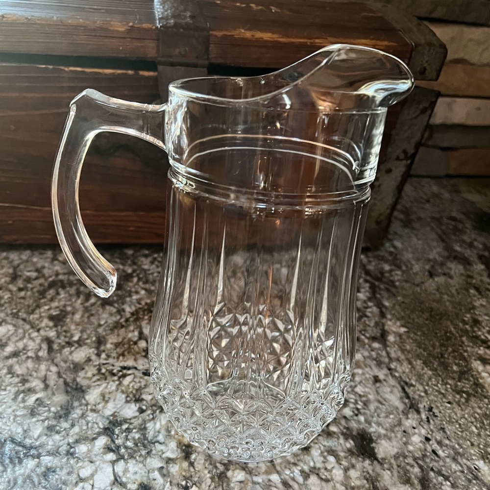 Glass Serving Pitcher - Picture 3 of 11